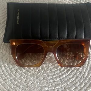 Victoria Beckham Amber Sunglasses with Black Case